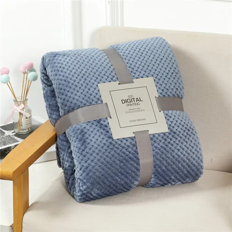 Plush Japan Style Fleece Blanket – Fluffy Sofa and Bed Throw, Solid or Plaid Design