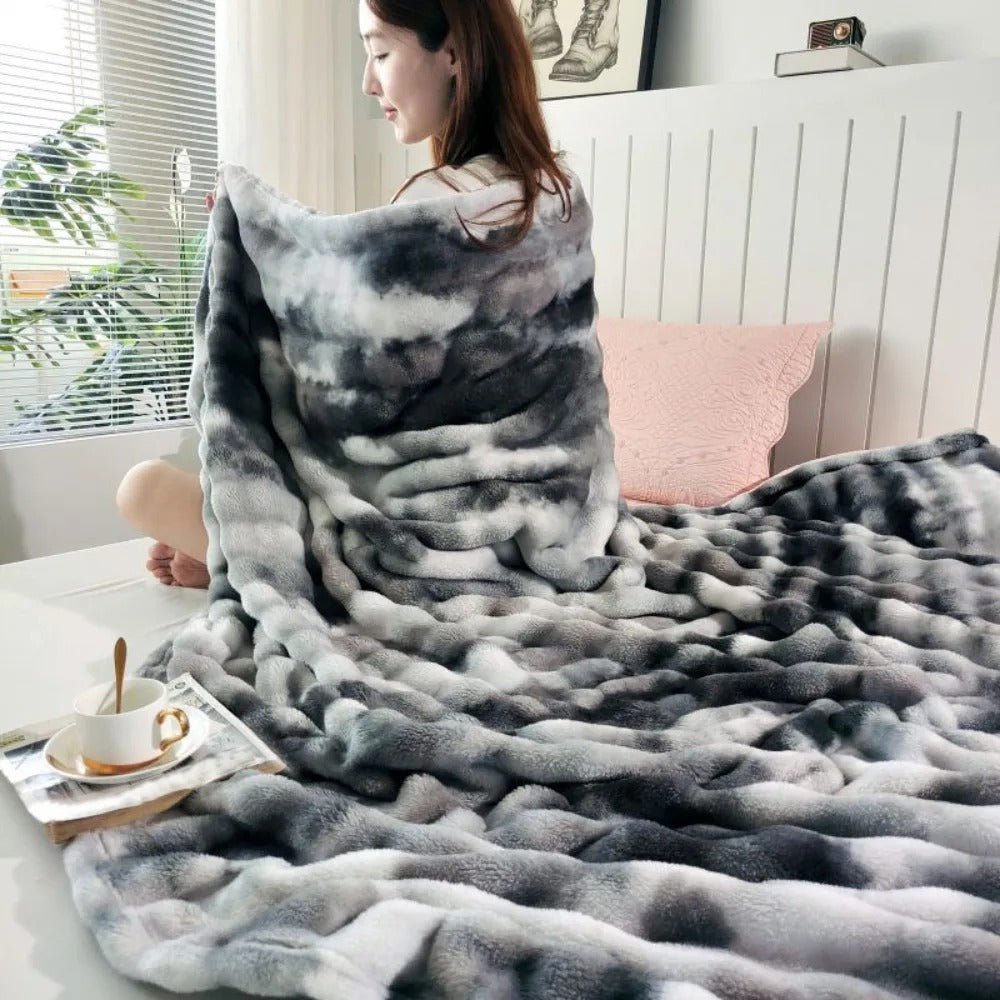 Faux Rabbit Fur Throw Blanket – Soft Double-Sided Warm Skin-Friendly Quilted Blanket for Sofa, Bed & Home