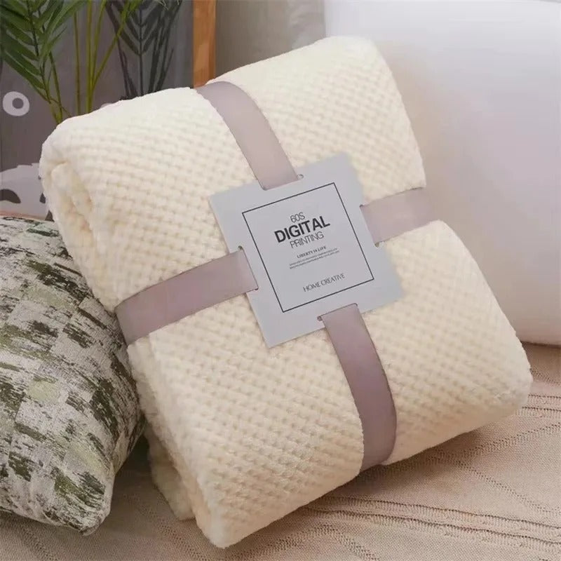Plush Japan Style Fleece Blanket – Fluffy Sofa and Bed Throw, Solid or Plaid Design