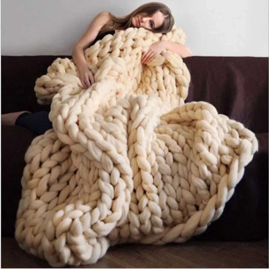 Chunky Knit Wool Blanket – Thick Big Yarn Roving Throw for Sofa, Bed & Winter Warmth