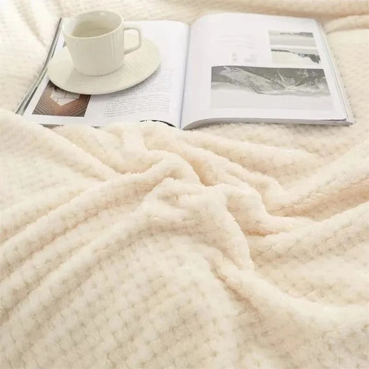Plush Japan Style Fleece Blanket – Fluffy Sofa and Bed Throw, Solid or Plaid Design