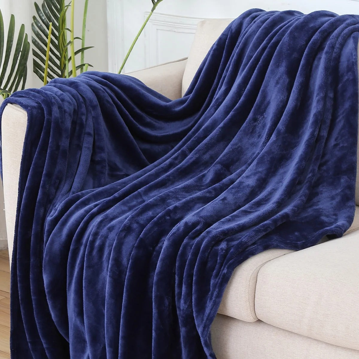 Plush Fuzzy Throw Blanket – Ultra-Soft Blanket for Couch, Bed, and Lounging