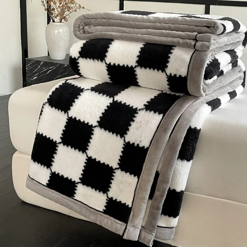 Checkerboard Plush Fleece Throw Blanket — Double-Layer Warmth for Fall & Winter