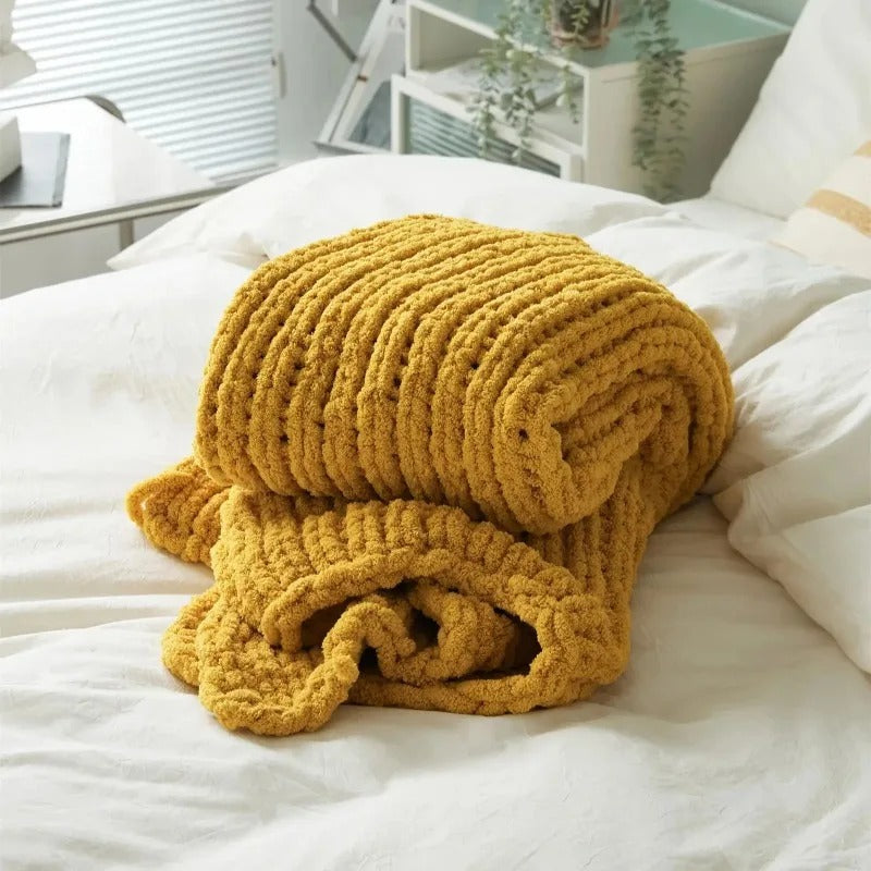 Chunky Handknitted Chenille Blanket – Soft, Cozy Throw for Sofa, Bed, and Napping