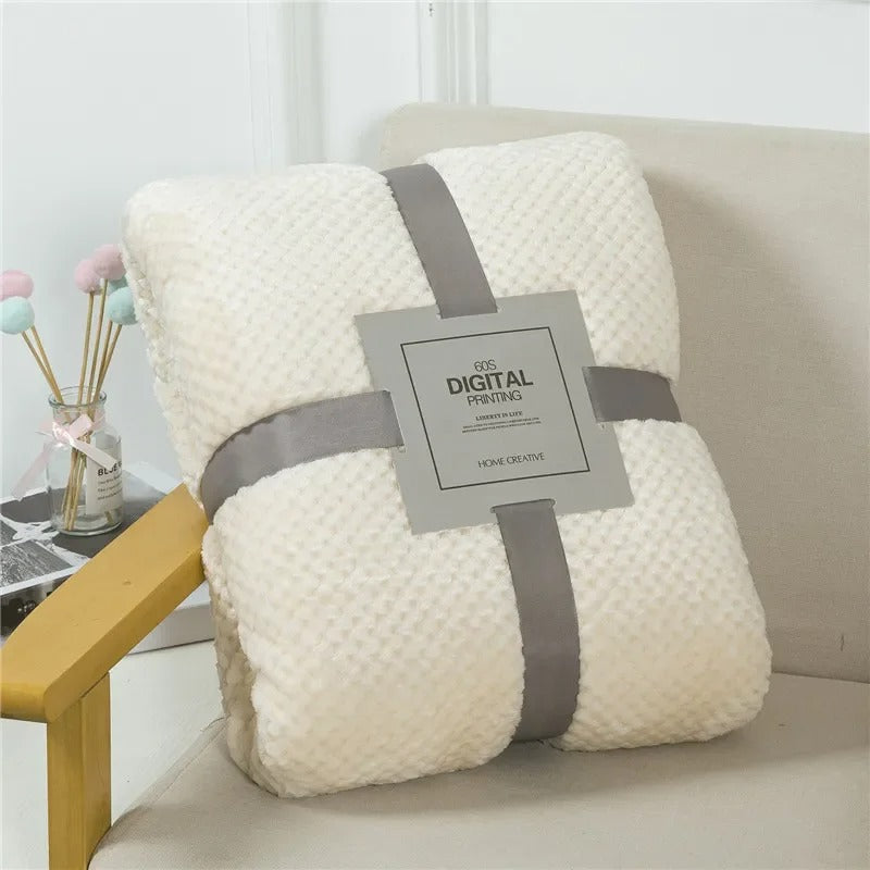 Plush Japan Style Fleece Blanket – Fluffy Sofa and Bed Throw, Solid or Plaid Design