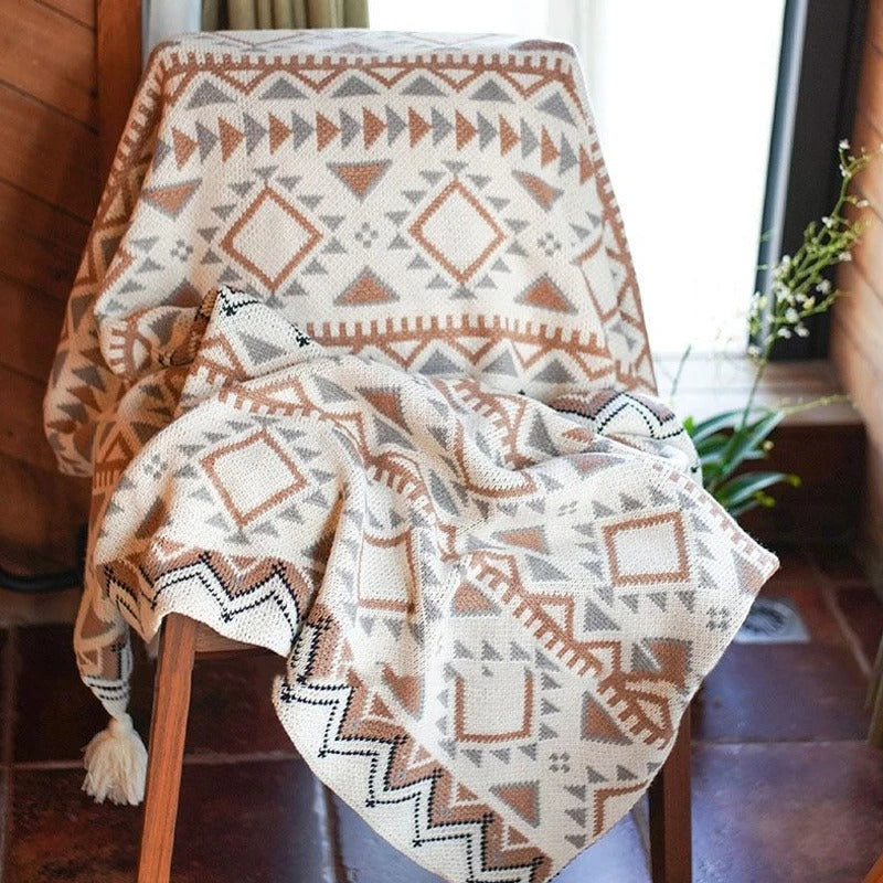 Boho-Inspired Knitted Tassel Blanket – Warm Brown Cozy Throw for Sofa, Bed & Living Room